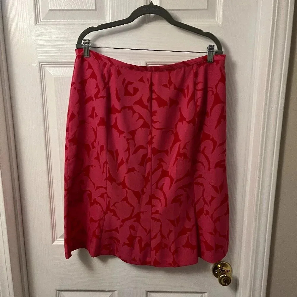 NWT Women’s Kasper Skirt Size 16